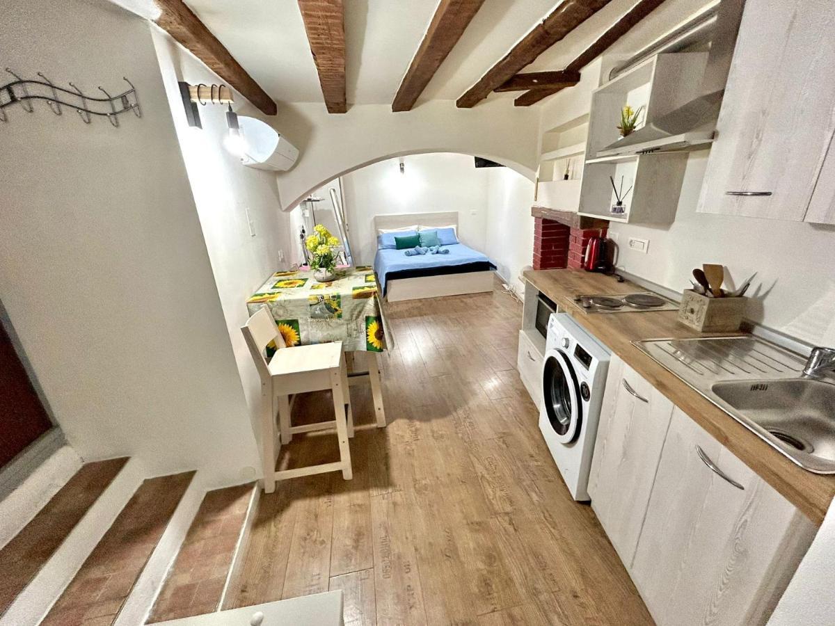 Residence Zar - 2 Триест Екстериор снимка